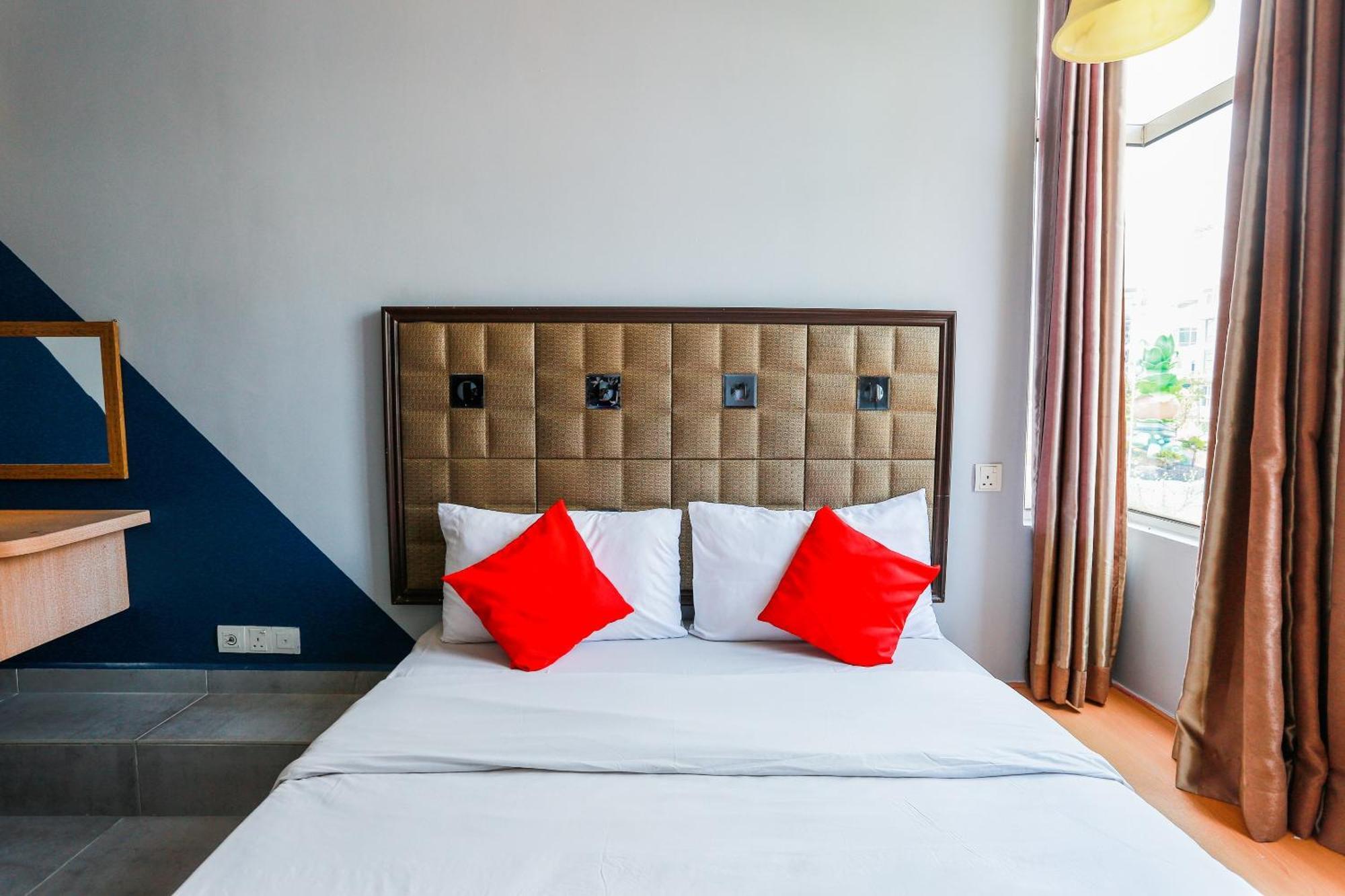 Oyo 90894 Hotel Smc I-City Shah Alam Extérieur photo